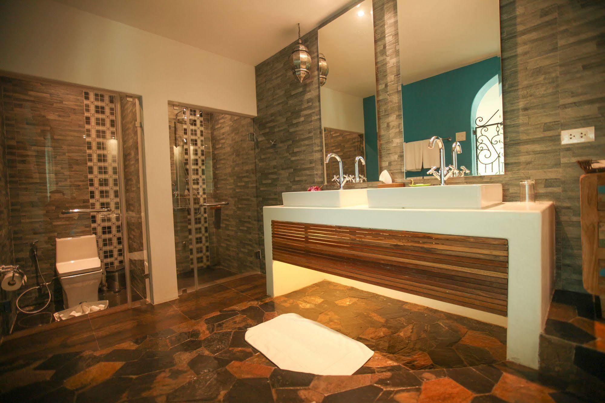 Hotel Monkey House 3*