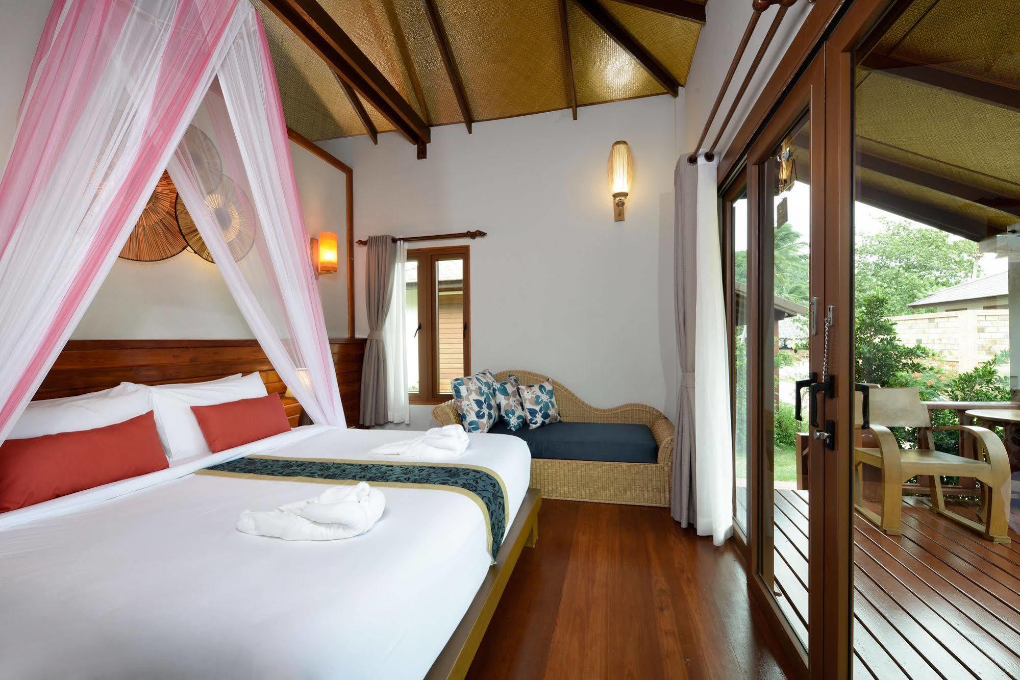 Pingchan Koh Phangan Beachfront Thong Nai Pan Yai