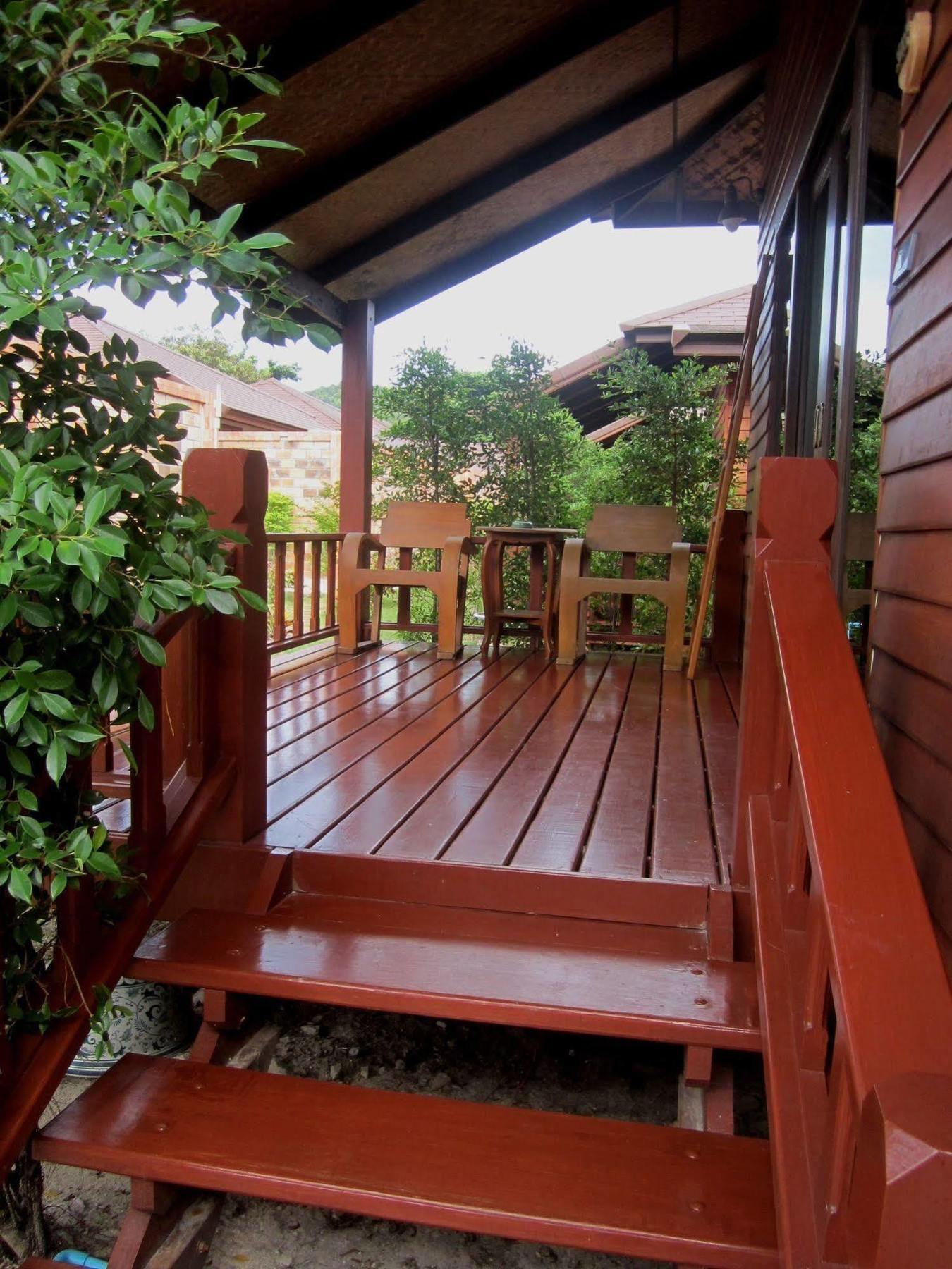 Pingchan Koh Phangan Beachfront 3* Thong Nai Pan Yai