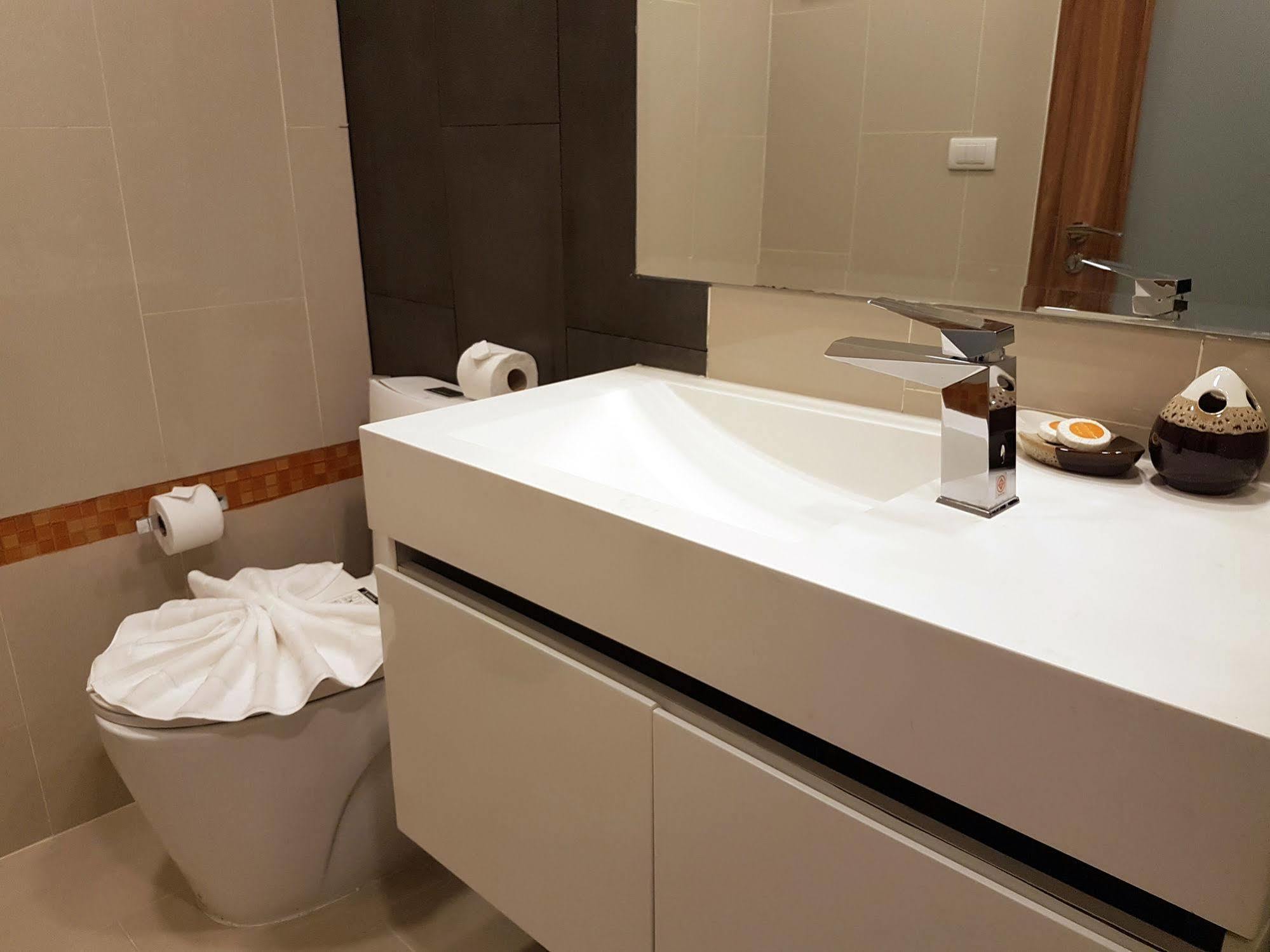 C-View Boutique Condominium By Mr.Butler Apartment Bang Lamung