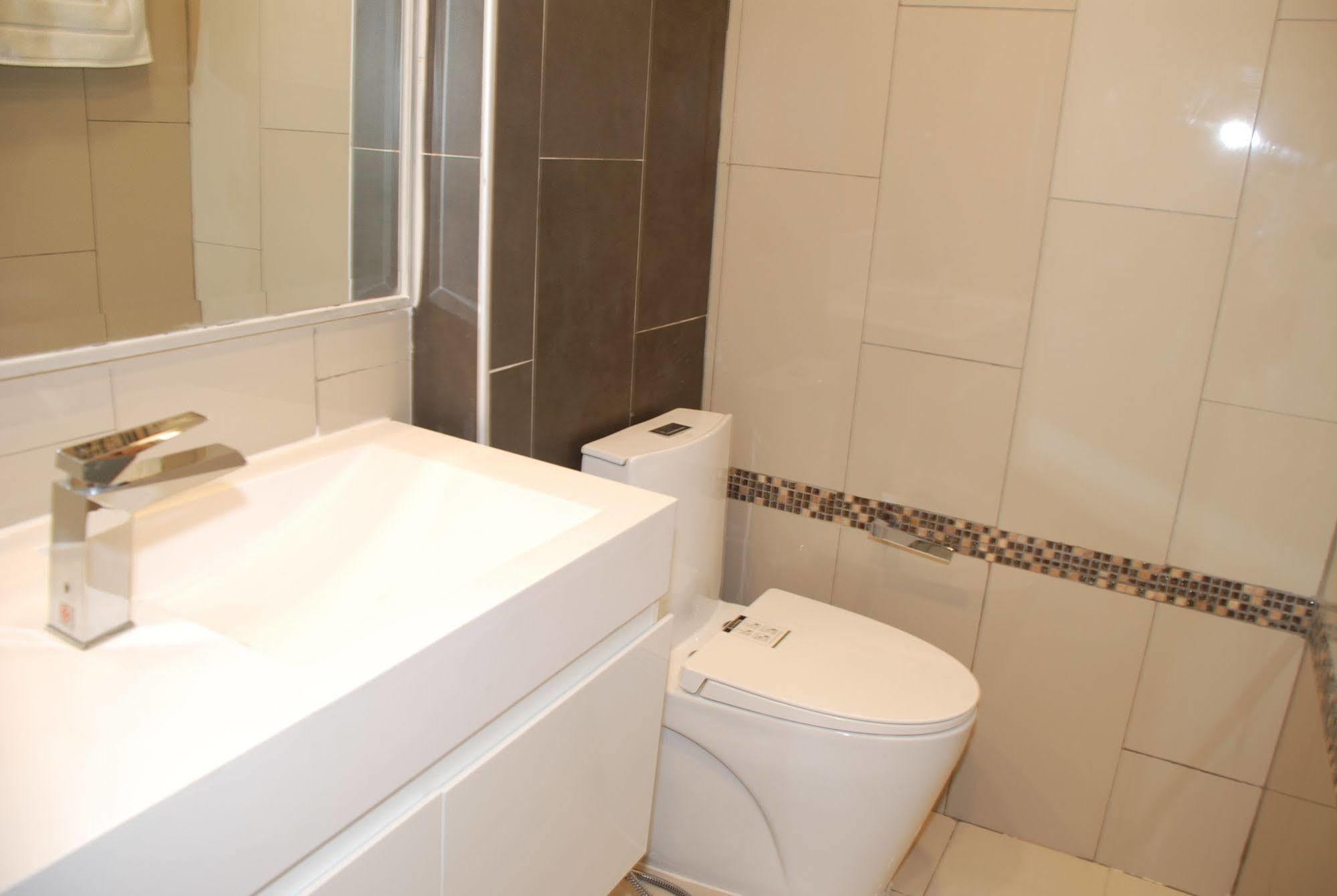 Apartment C-View Boutique Condominium By Mr.Butler