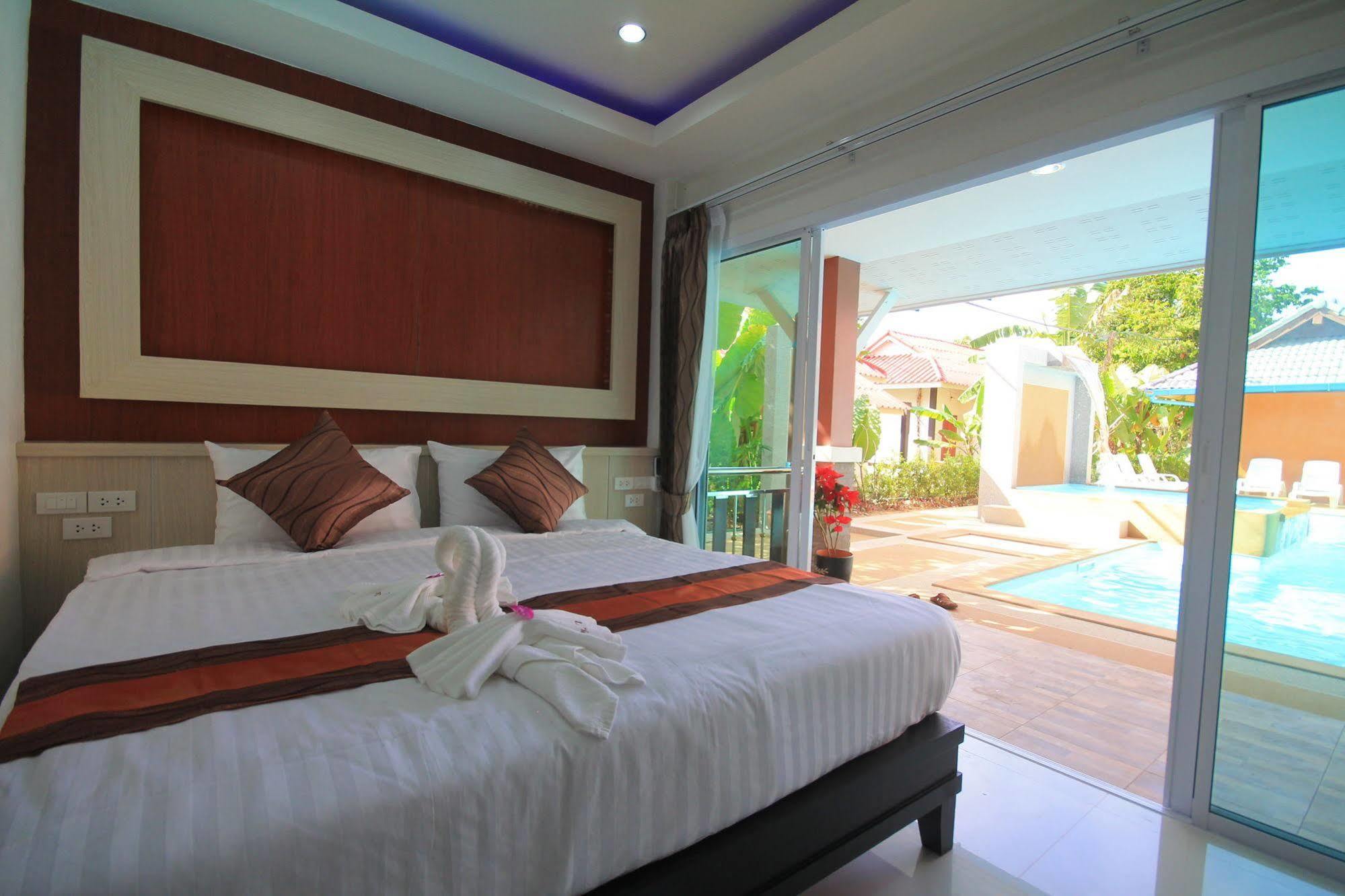 Lanta Fevrier Hotel 2*