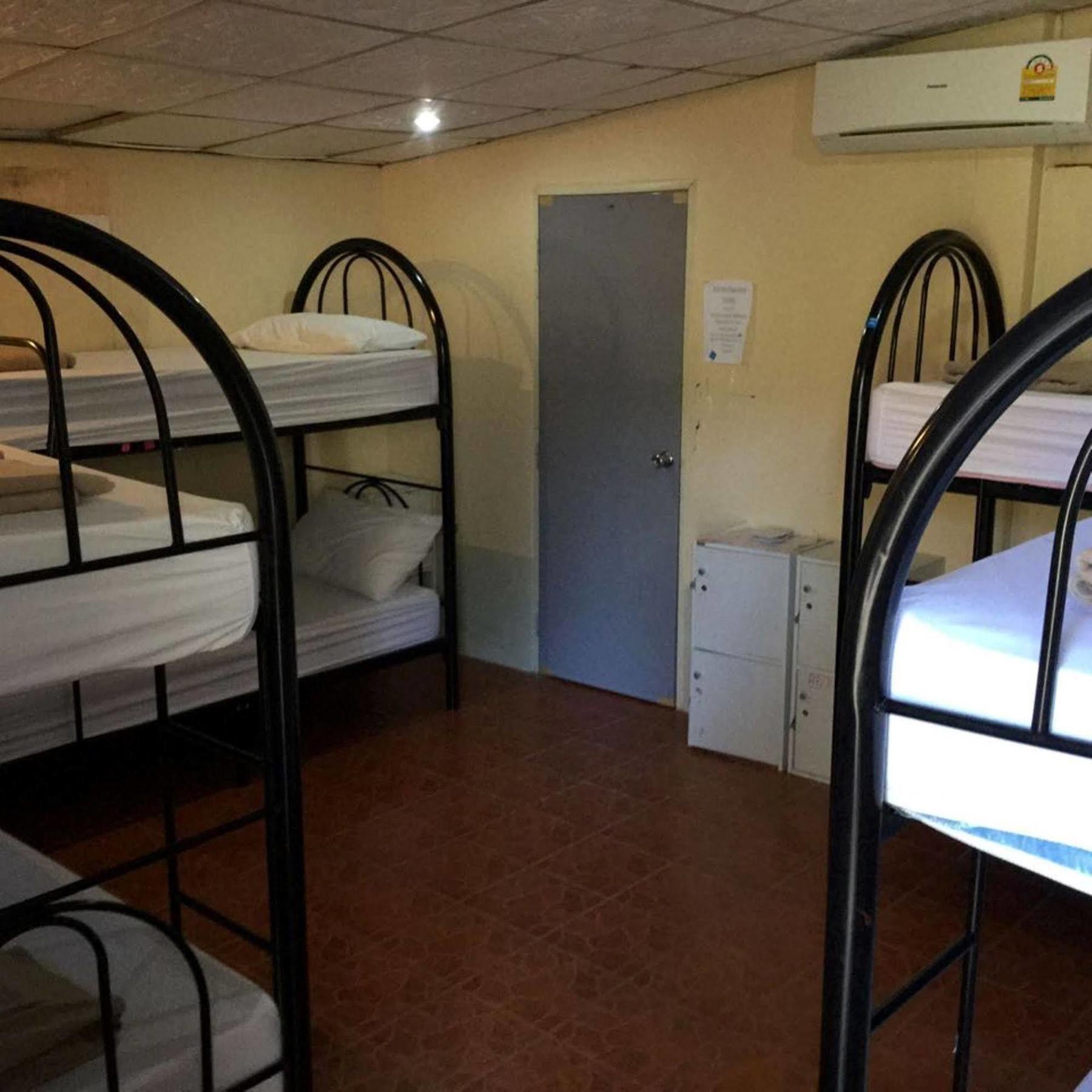 Lazy House Shenanigans Hostel *