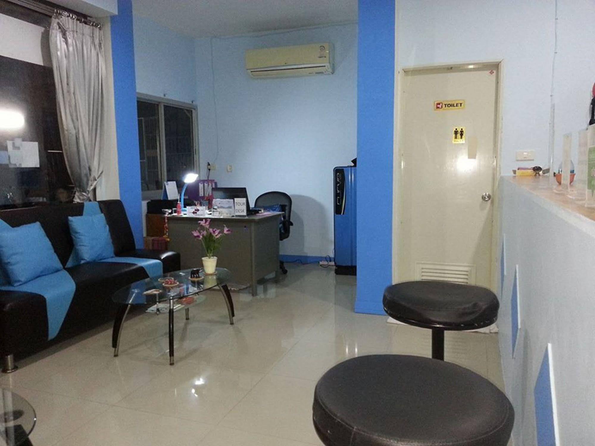 Economy hotel Dreams & 2*