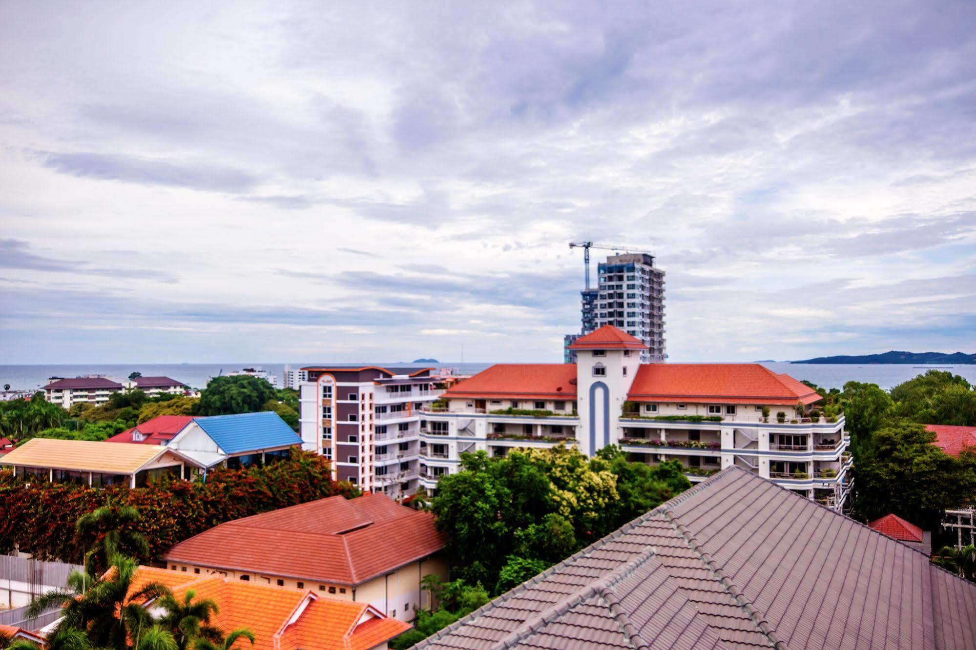 Apartment C-View Boutique Condominium By Mr.Butler