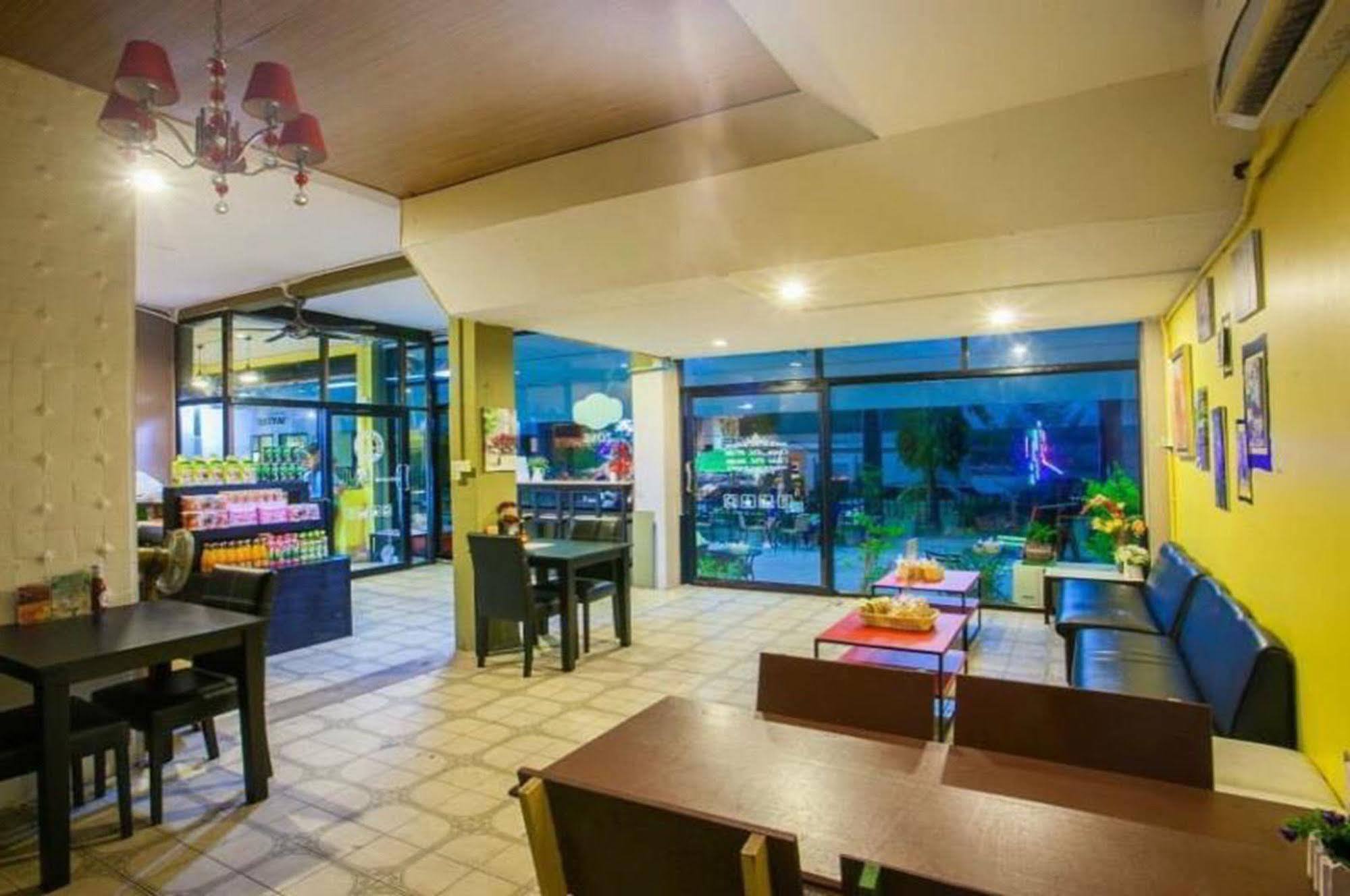 Hotel The Train Hatyai