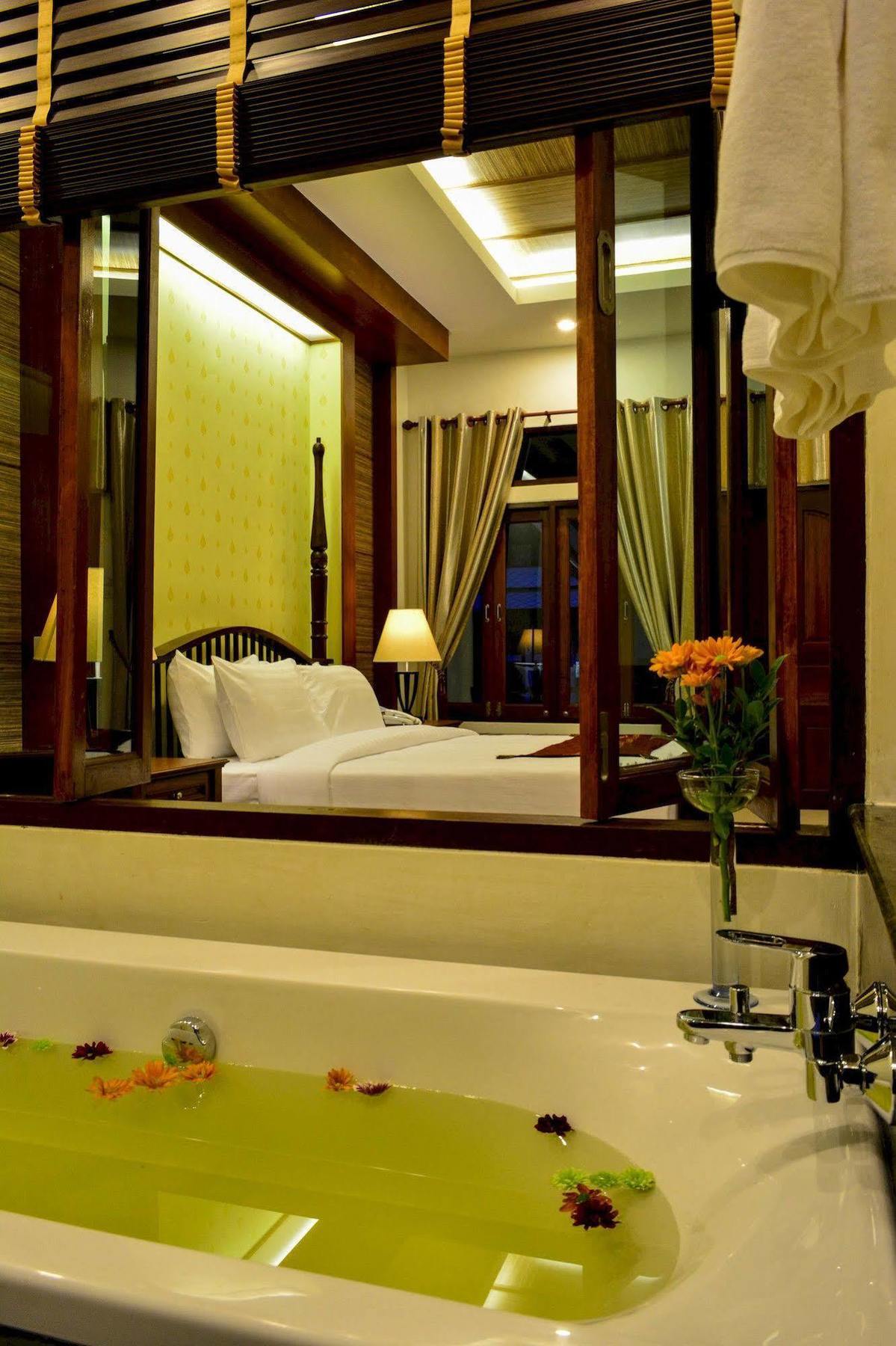 Resort Bhu Tarn & Koh Chang