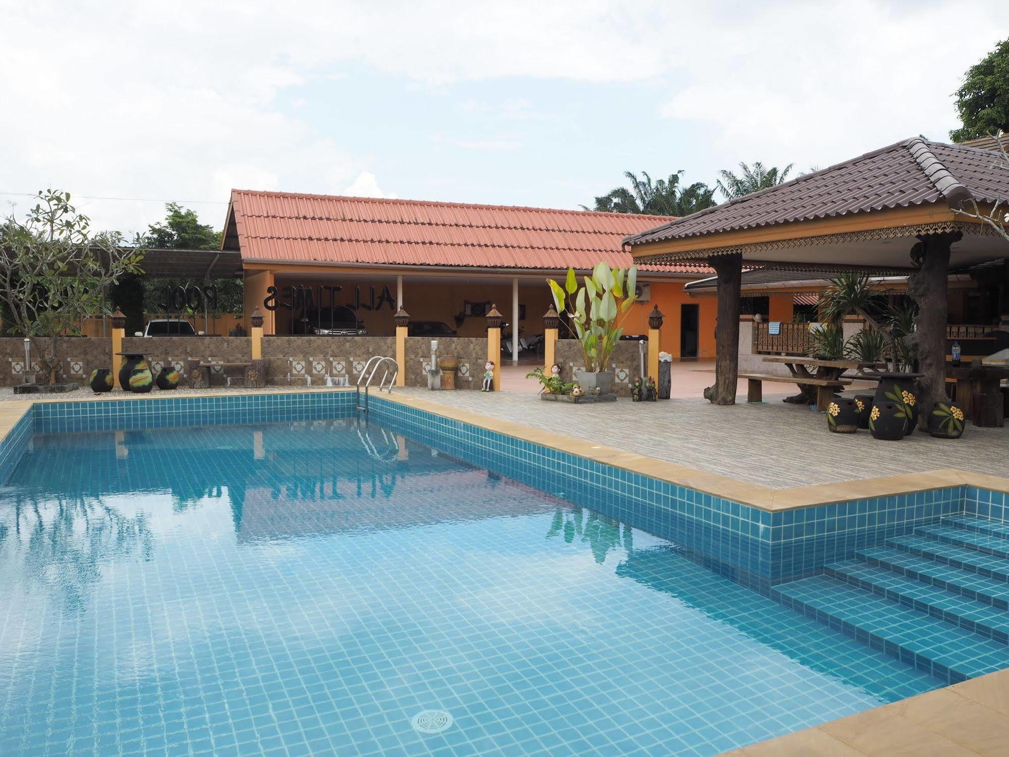 Times Pool Resort Ban Tha Khun