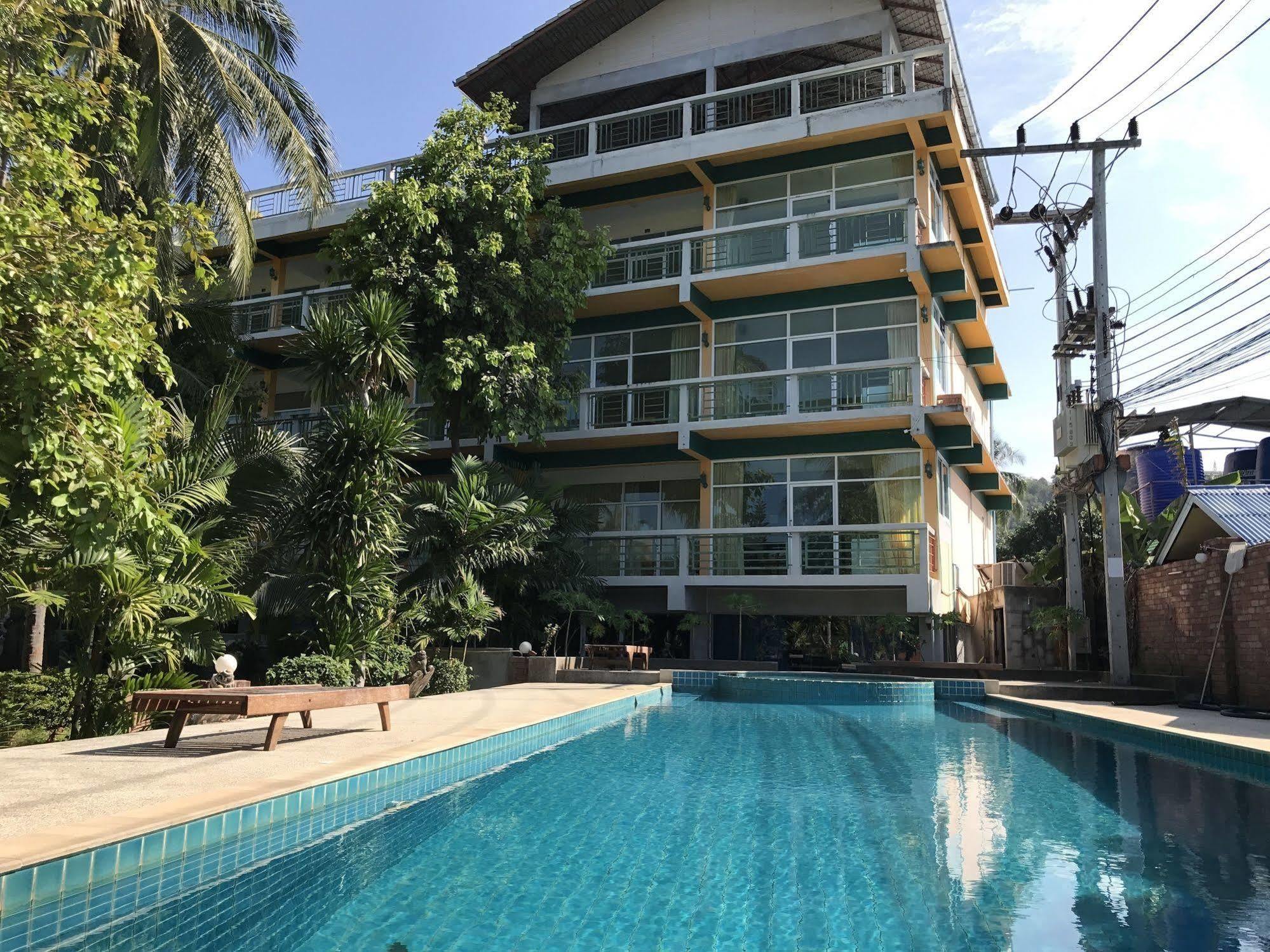 Hotel Phayorm Park