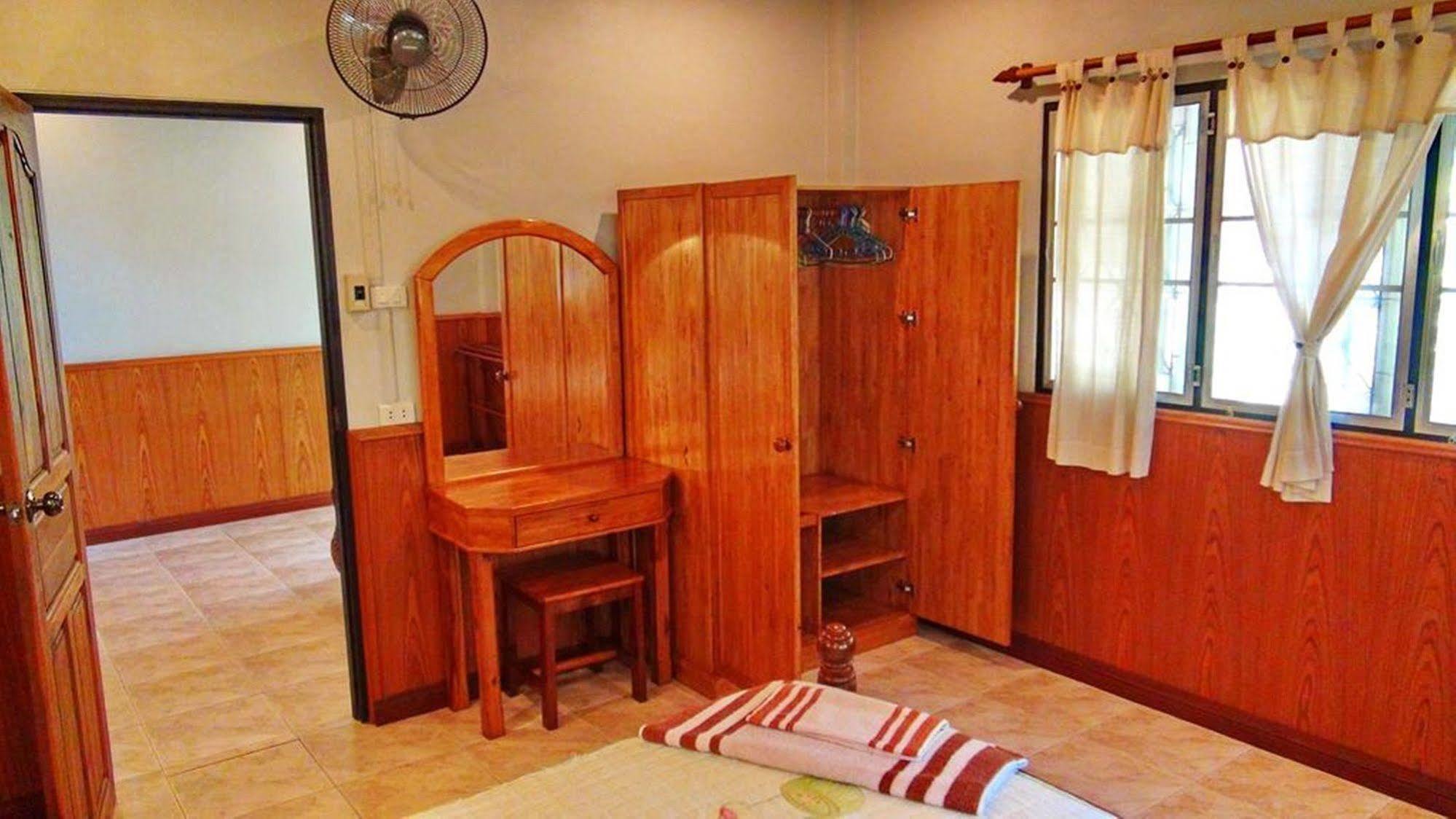 Holiday home Aliyah Garden House