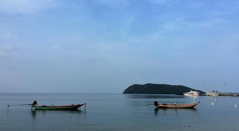 The Pier 2* Thongsala