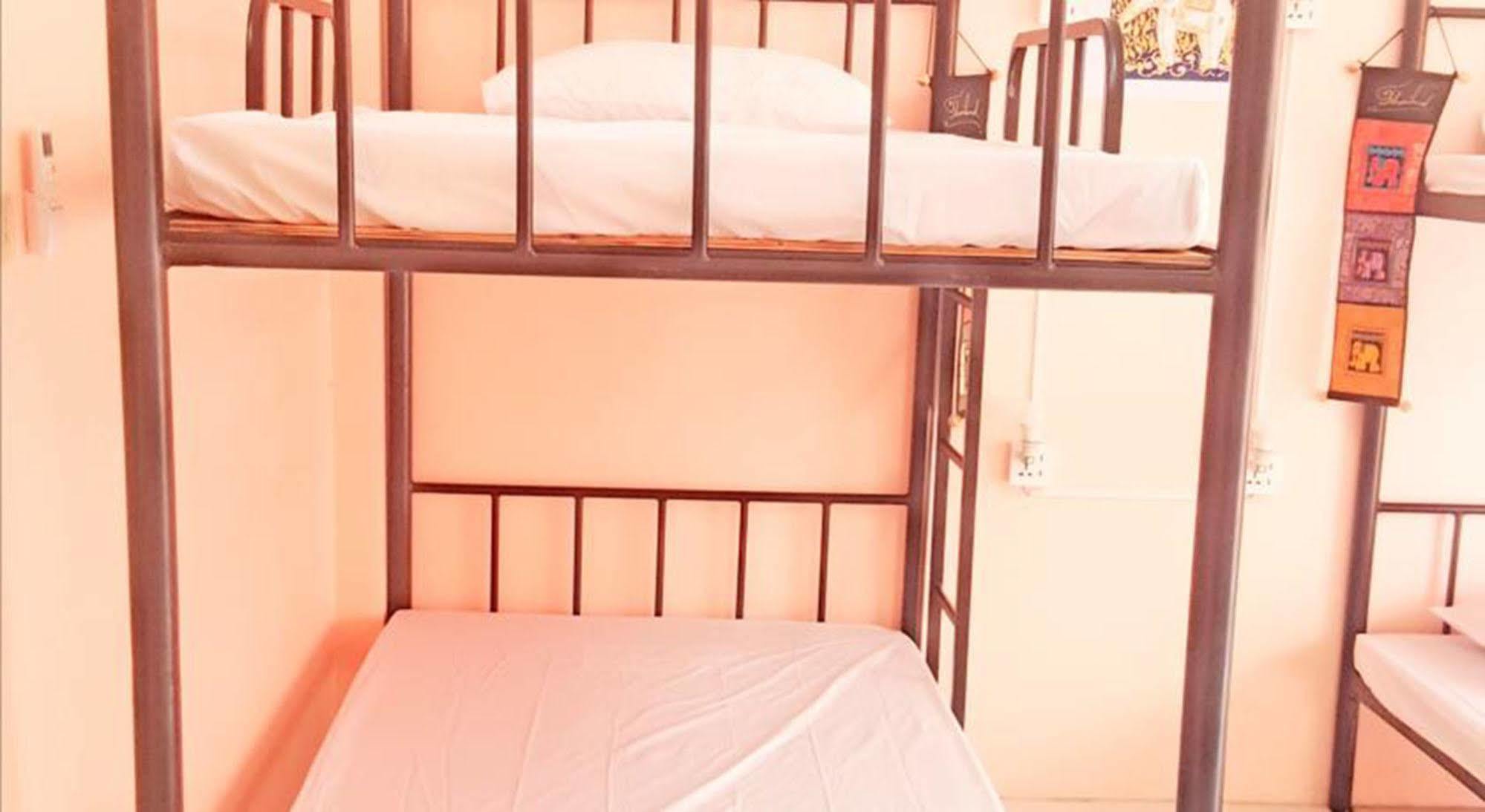 Guest house The Galiness International Backpacker Hostel Phuket Patong