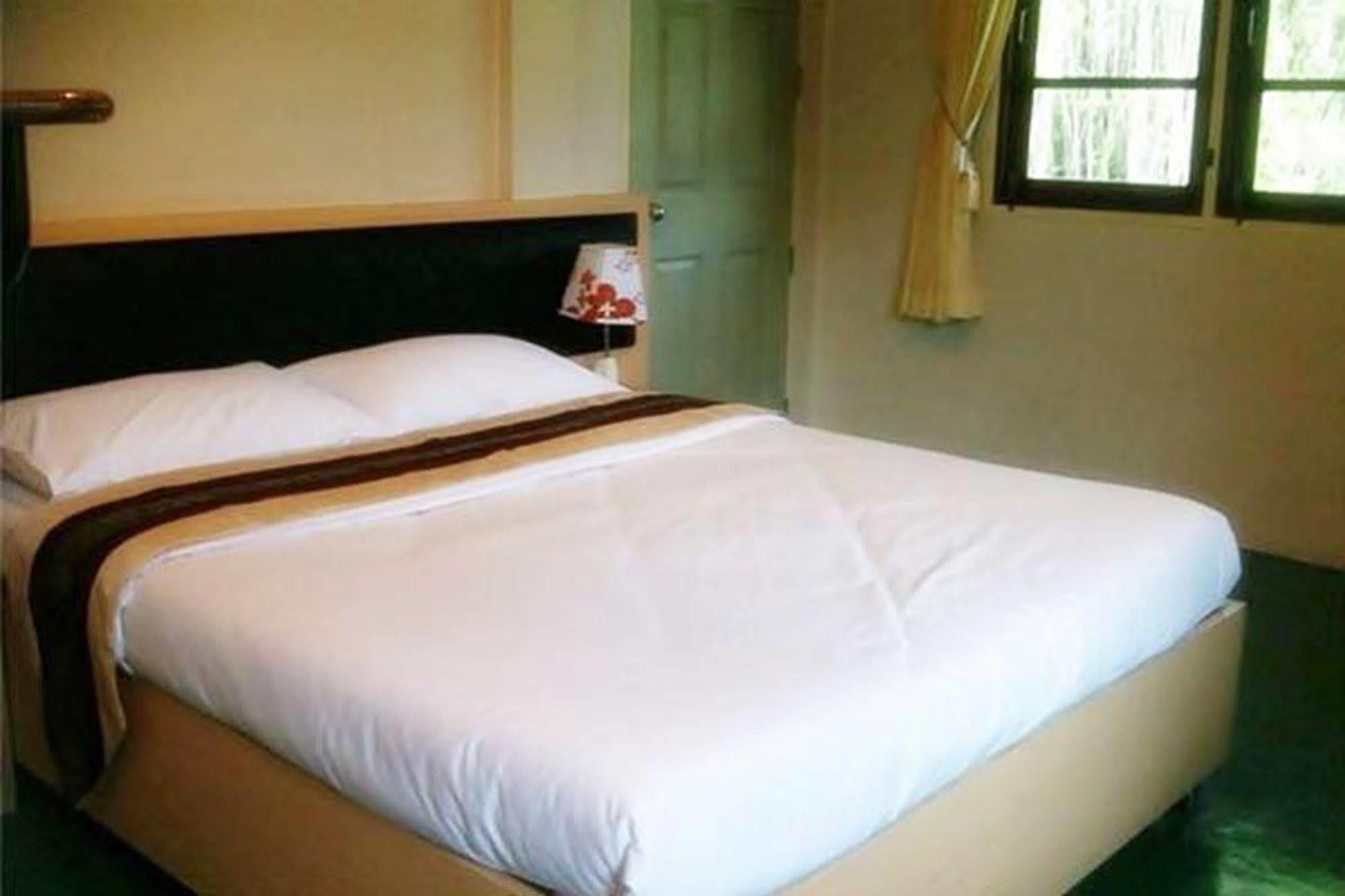 Hotel Yesterday 2*