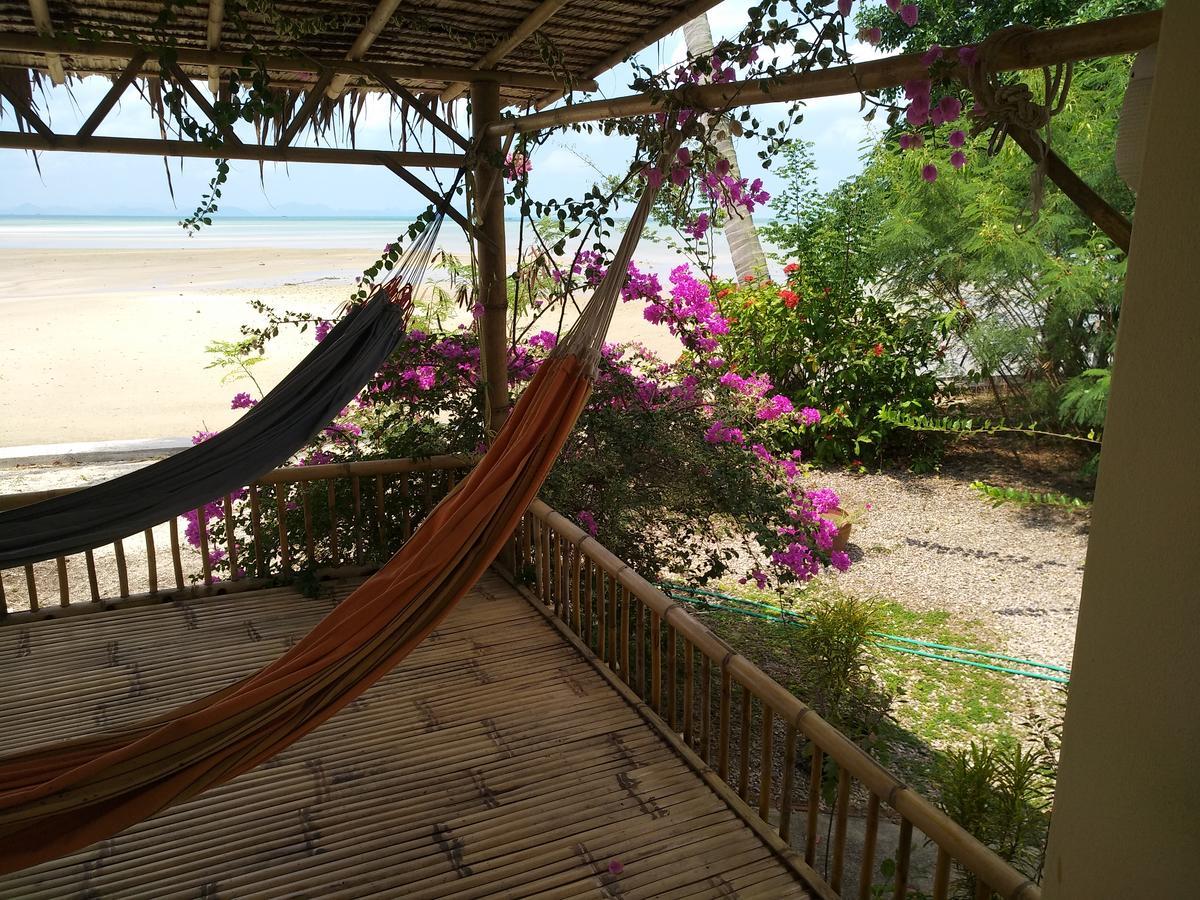 Holiday home Right On The Beach House *
