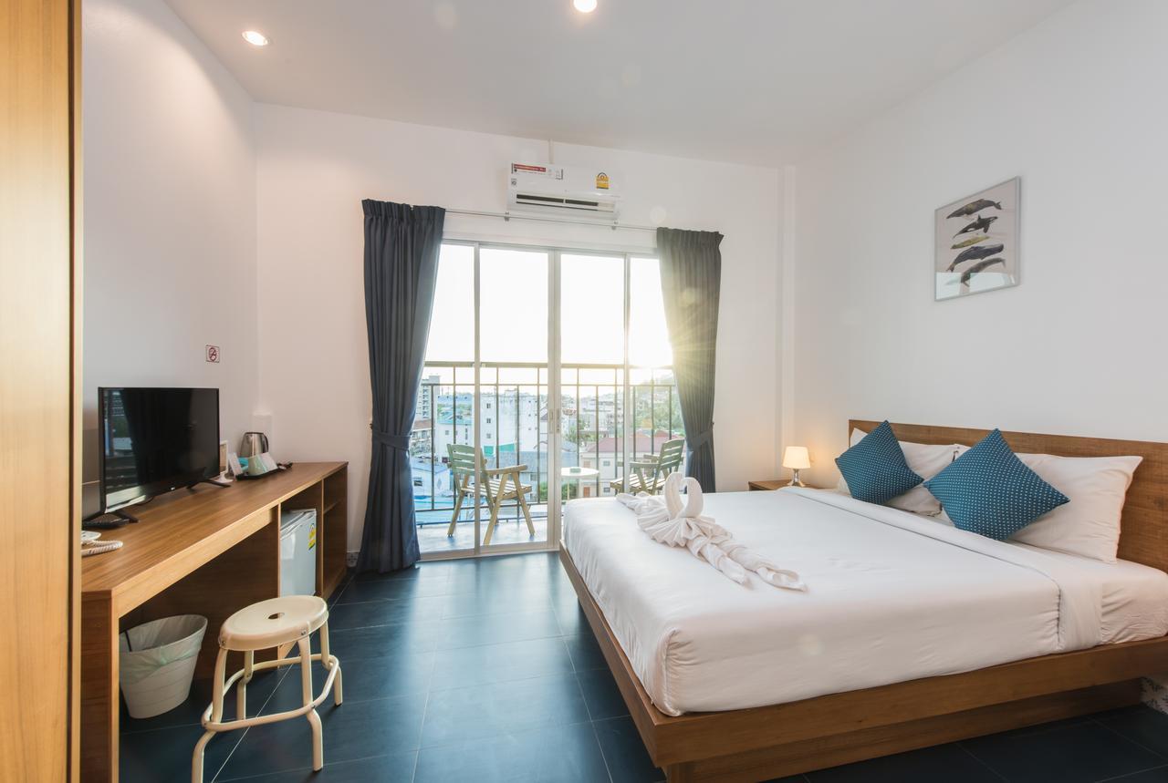 Two Color Hotel 2*