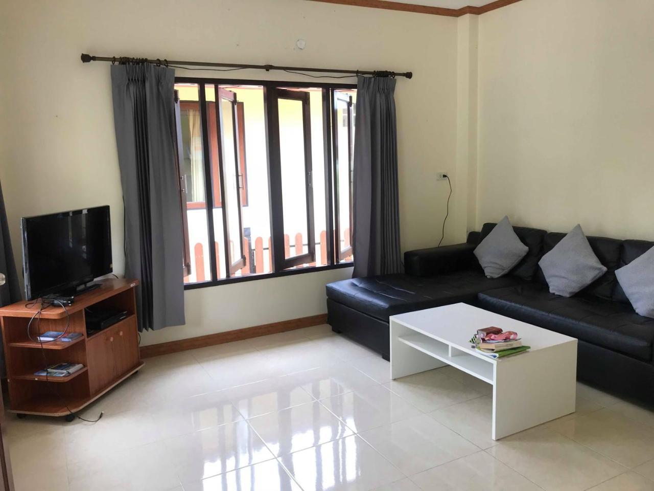 Holiday home Happy House Ban Saen Suk Thongsala