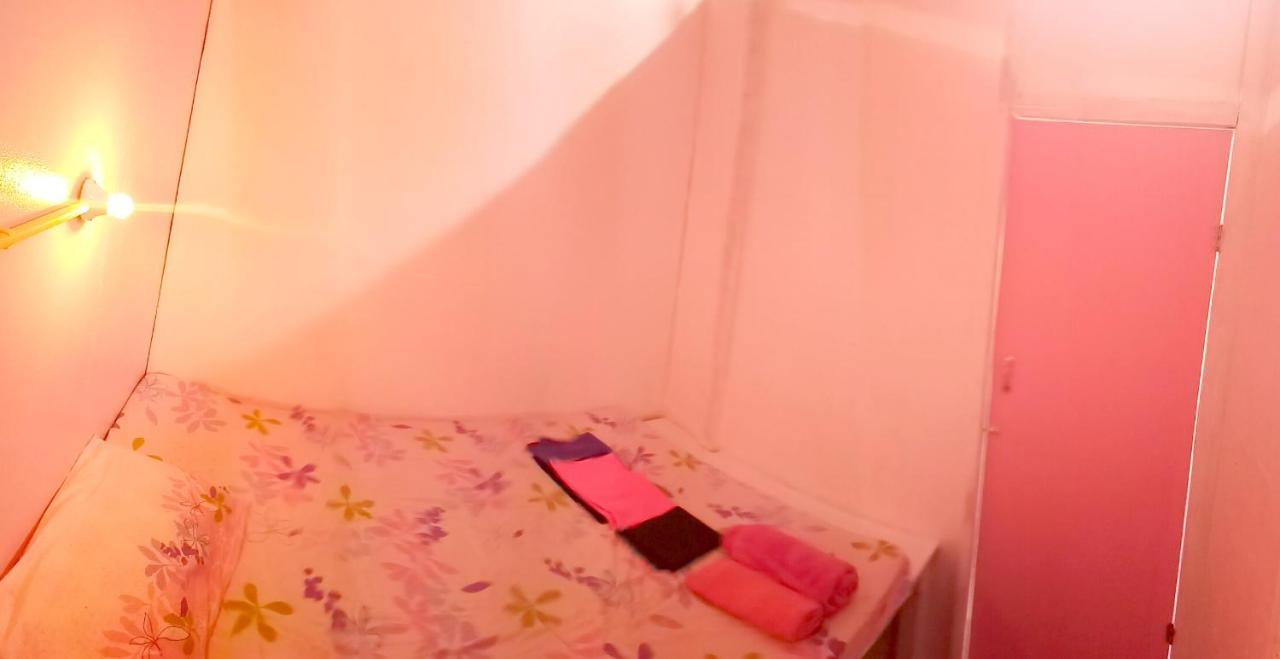 Wild & Wandering Backpacker Hostel & Bar Hostel *