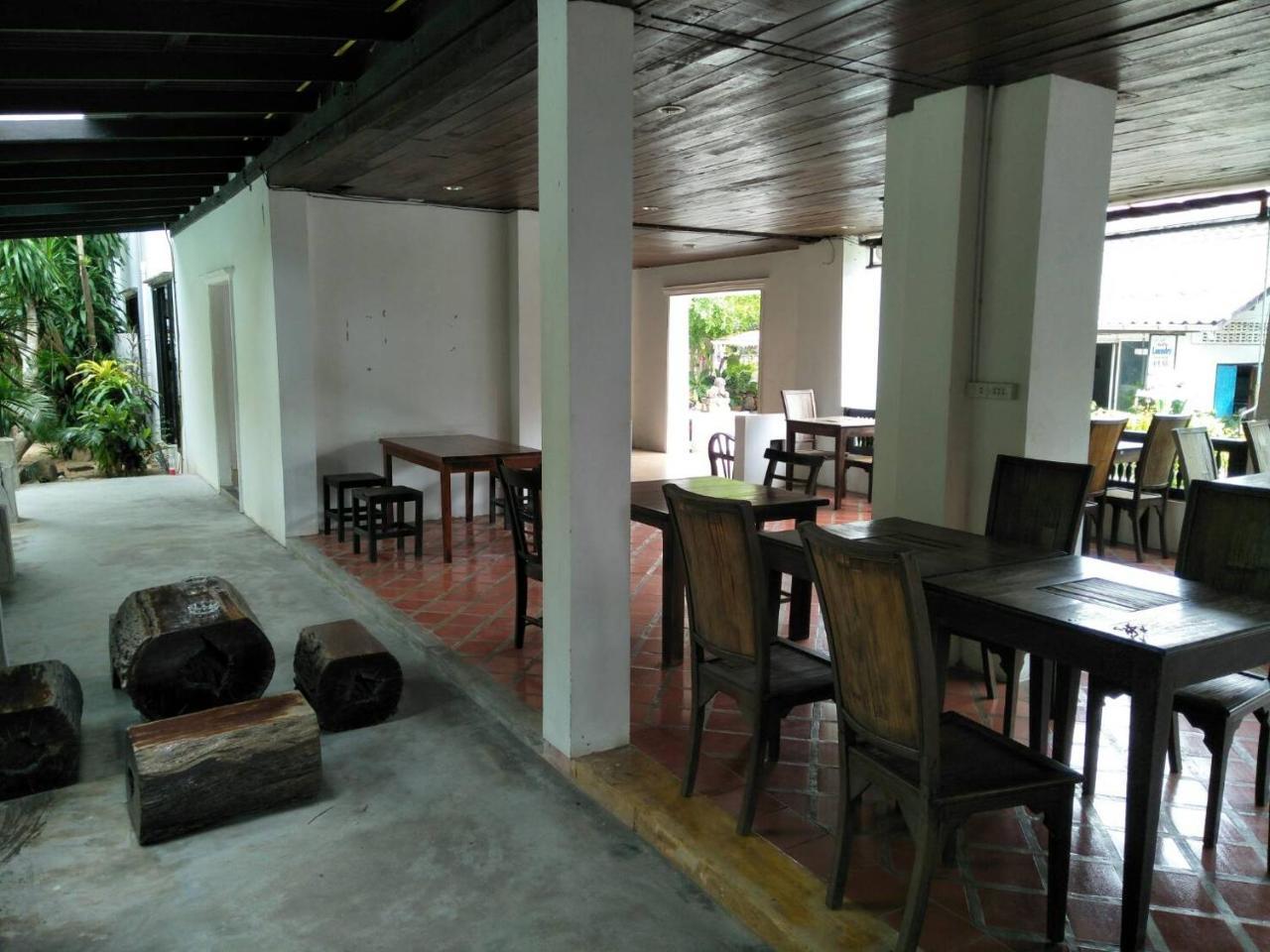 Holiday Park Hotel 3*