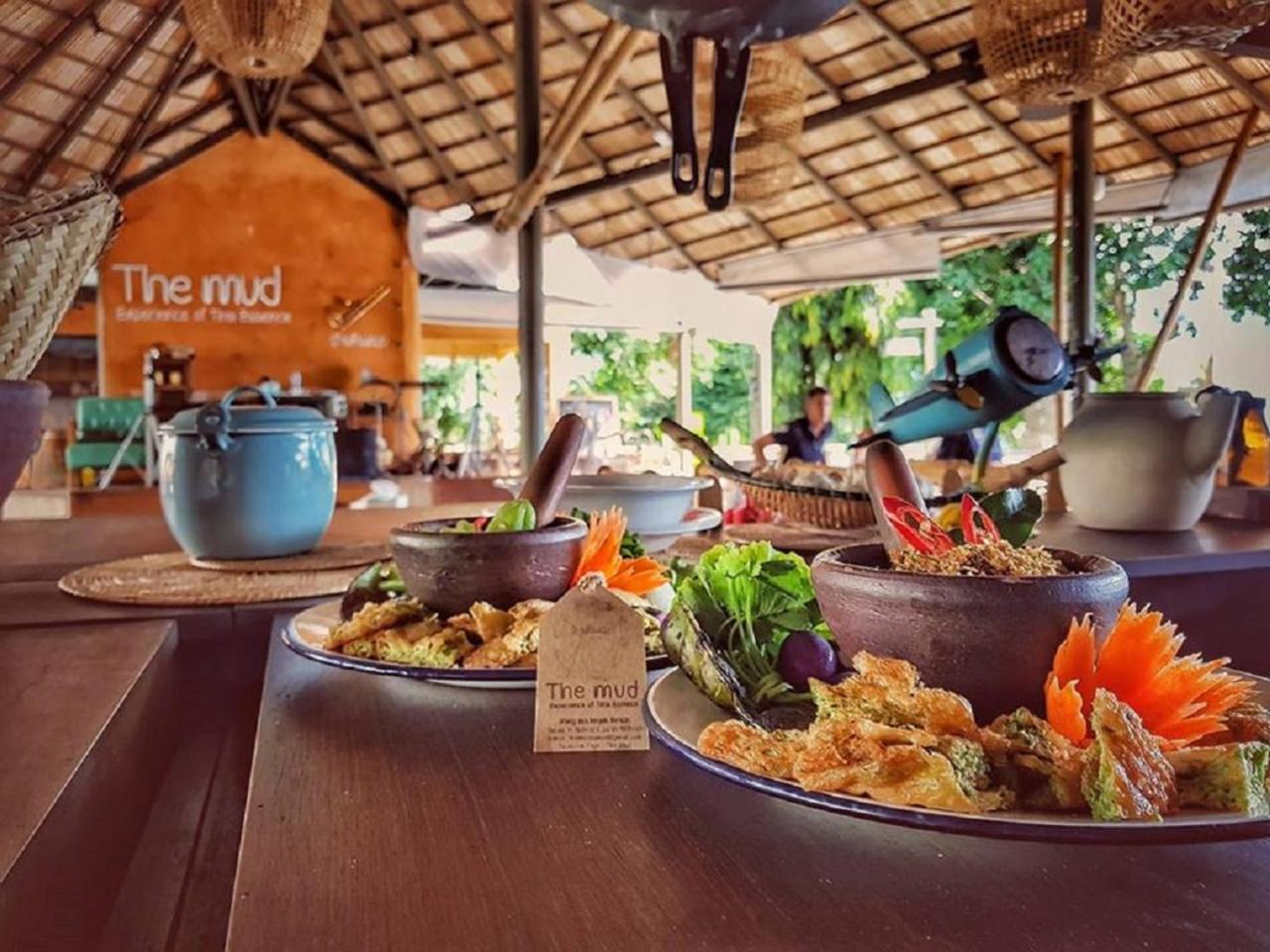 Resort The Mud - Eco Hotel Ban Bang Po