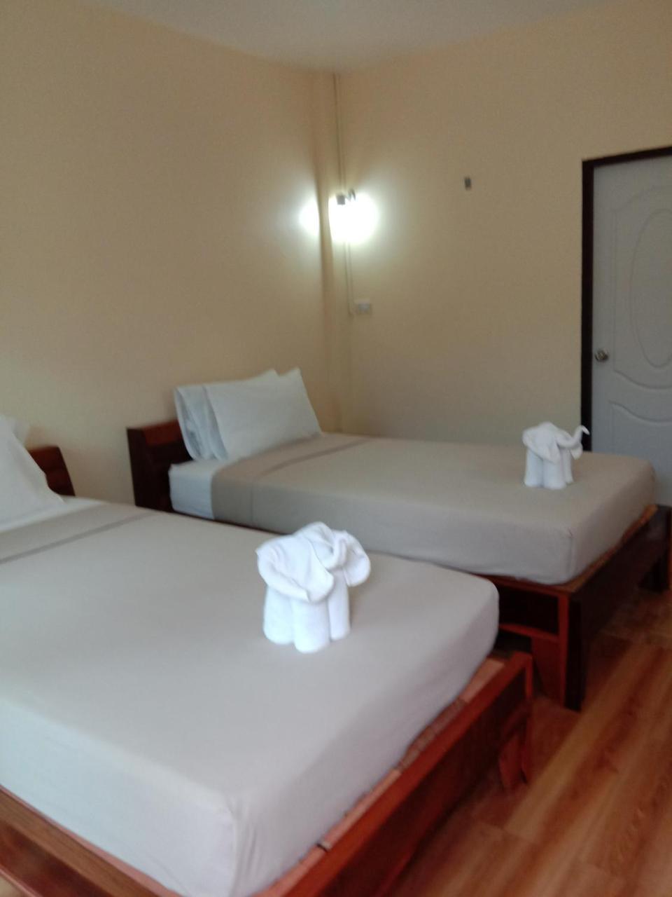 Prik Thai Inn *