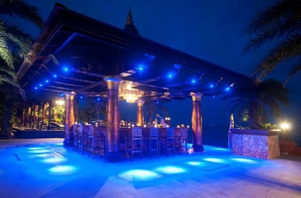 Resort Ammatara Pura Pool