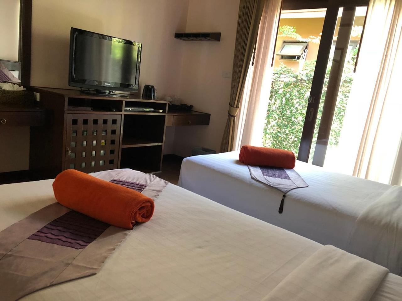 Kanok Buri Resort Lipa Noi