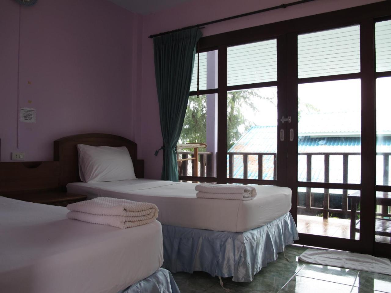 Resort Siraya Beachfront 3*