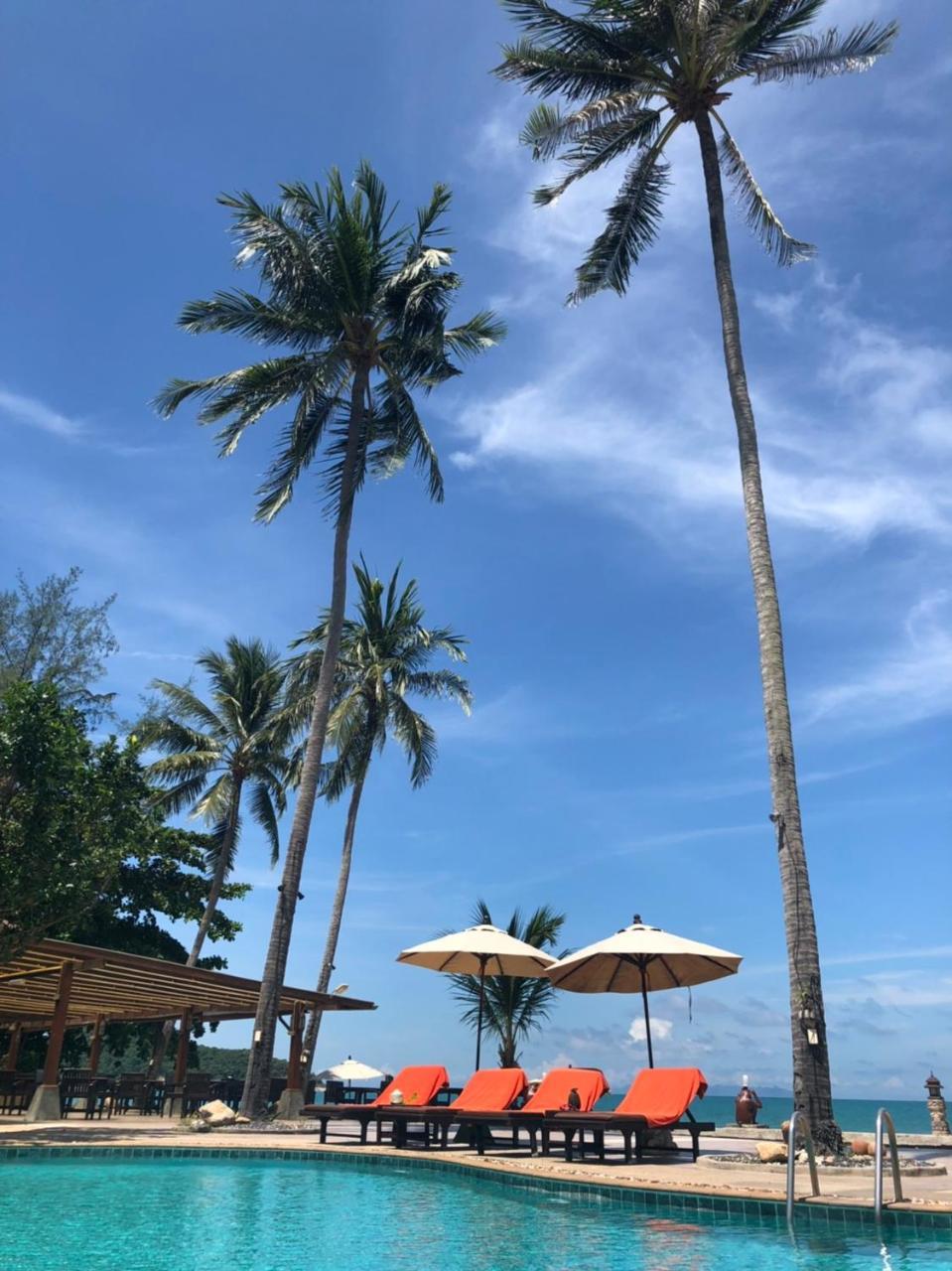 Kanok Buri 4* Lipa Noi