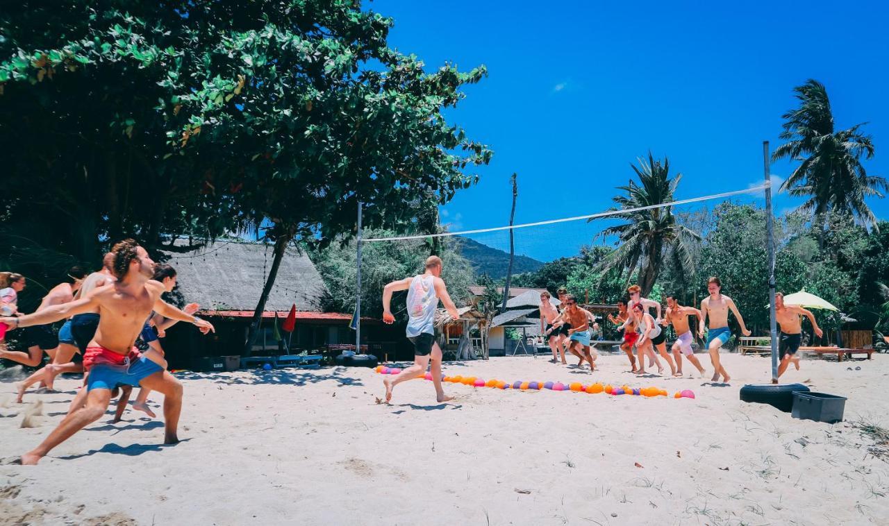 Dancing Elephant Club * Baan Tai