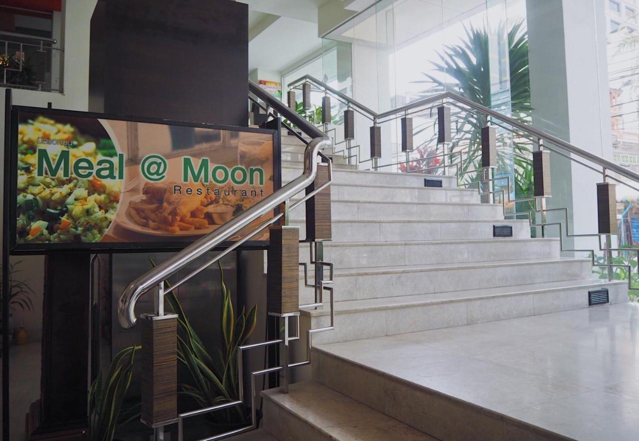 Golden Crown Grand Hotel 3*