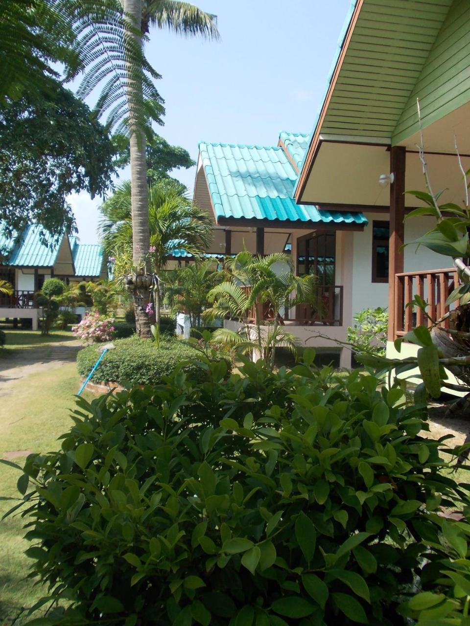 Siraya Beachfront 3*