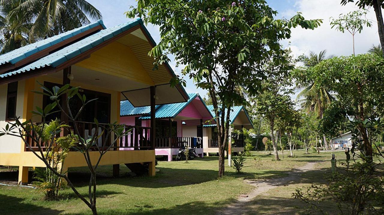 Resort Siraya Beachfront 3*