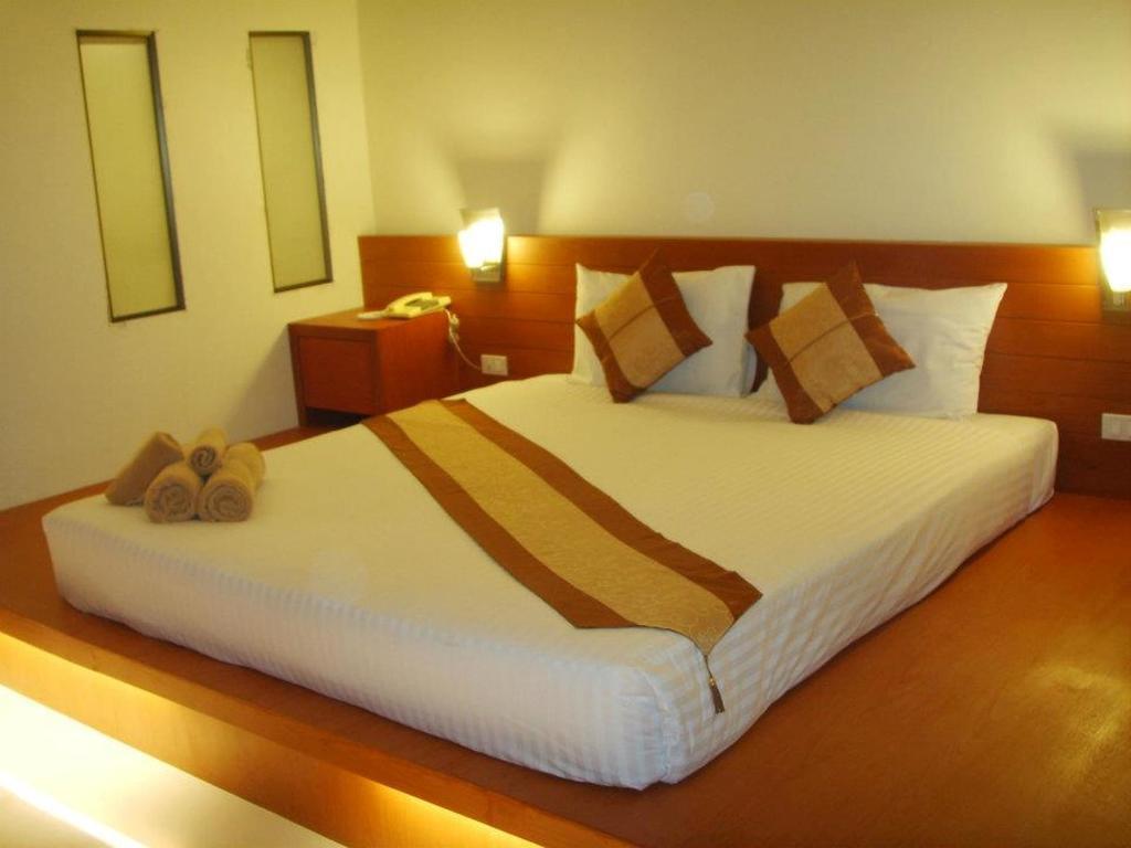 Tanawit & Hotel Hua Hin