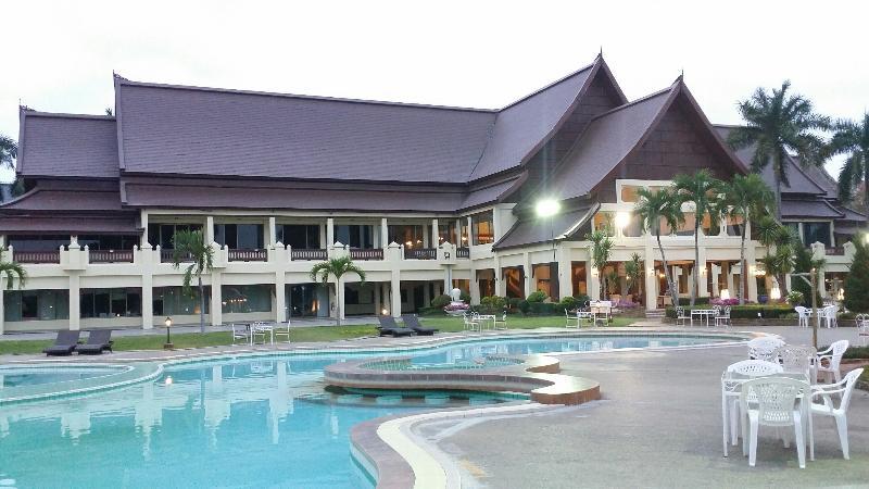 Wiang Indra Riverside Hotel 4*