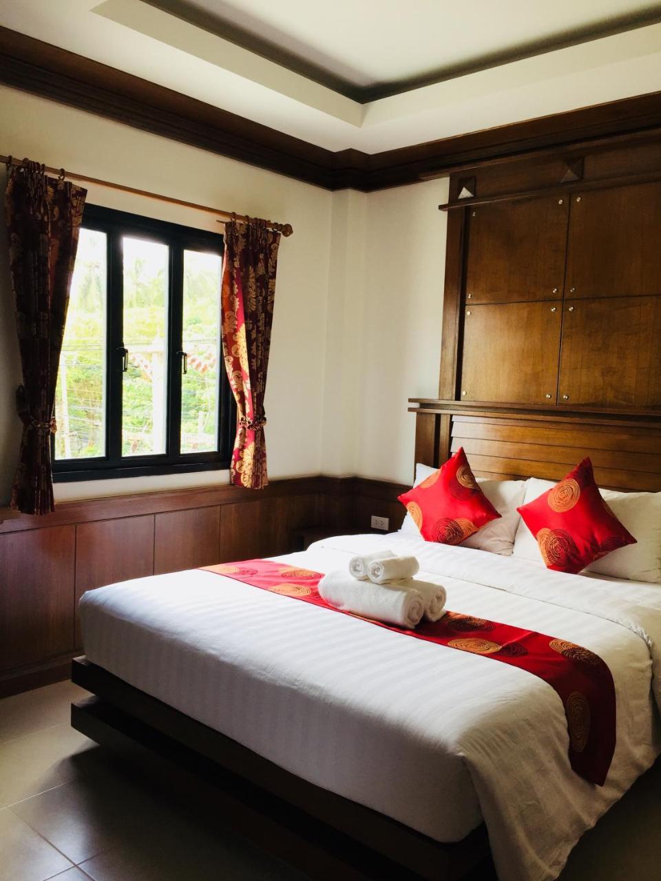 Lanta White's House 2*