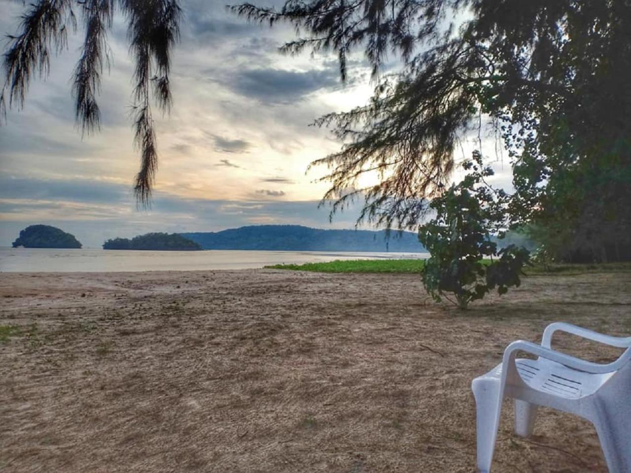 Guest house Sand Beach Bungalow