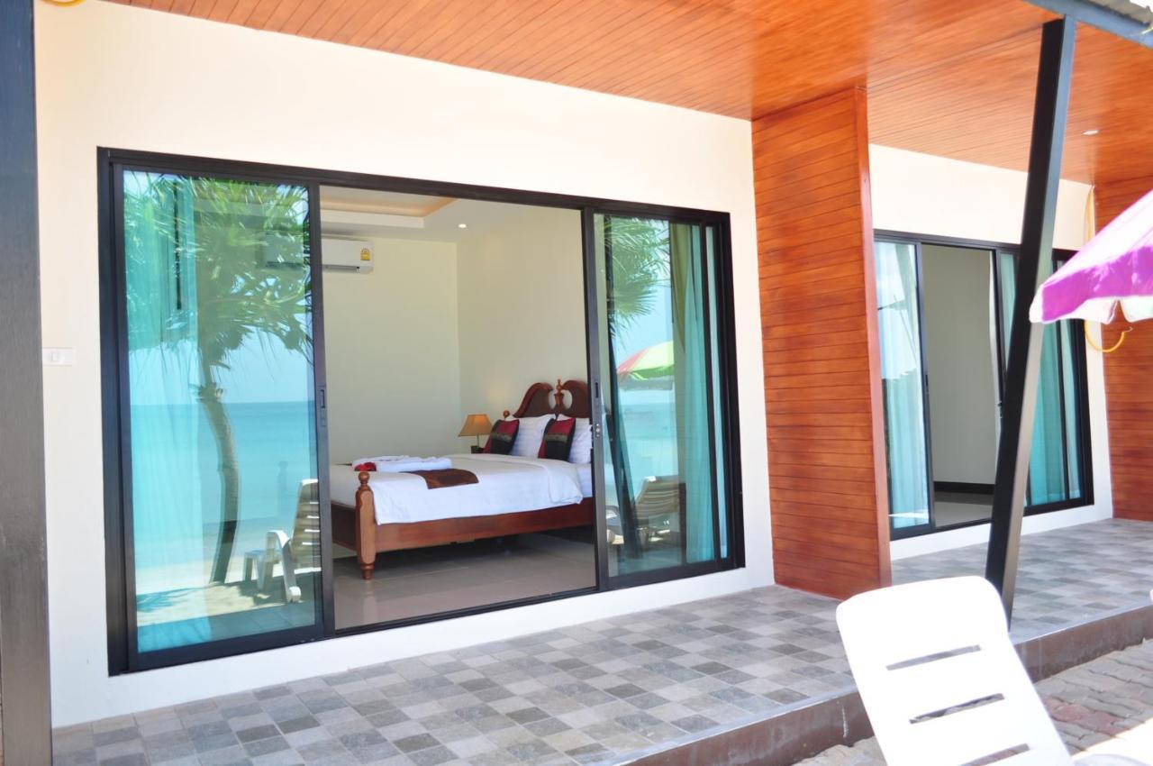 Lanta Seafront Resort