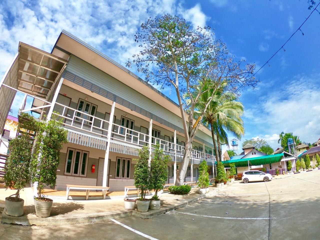 Revolution Hostel Pai
