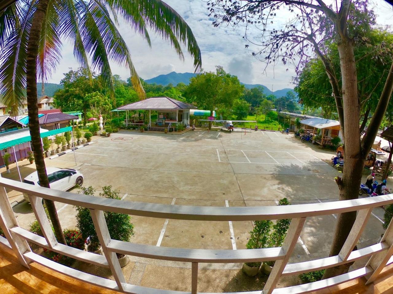 Hostel Revolution *