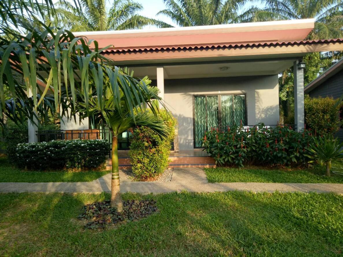 Baan Reenaa Lanta Resort