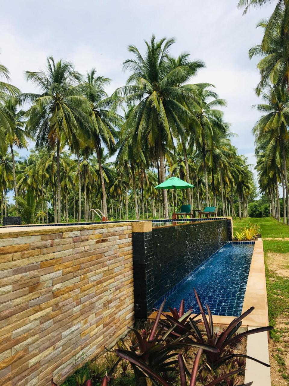 Golden Coconut Resort