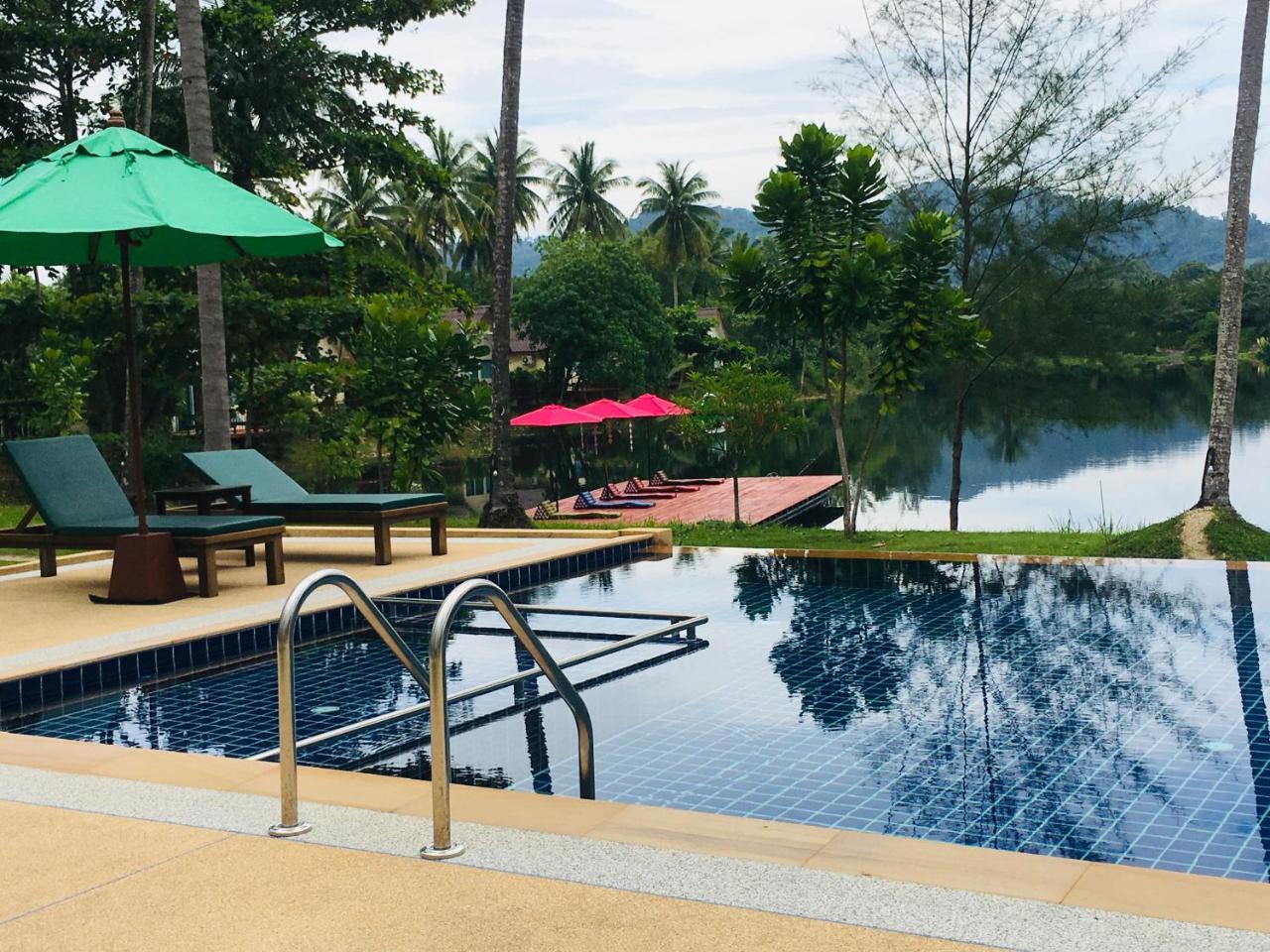 Golden Coconut 2* Khao Lak