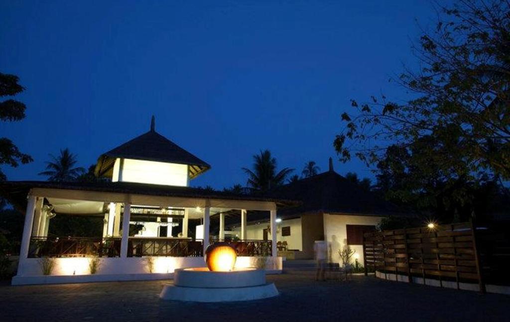 Hutcha Resort