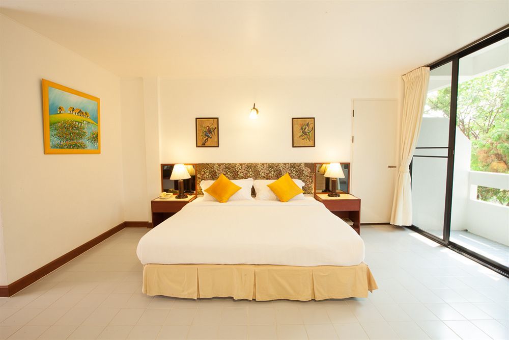 Hotel Nern Beachfront Hua Hin