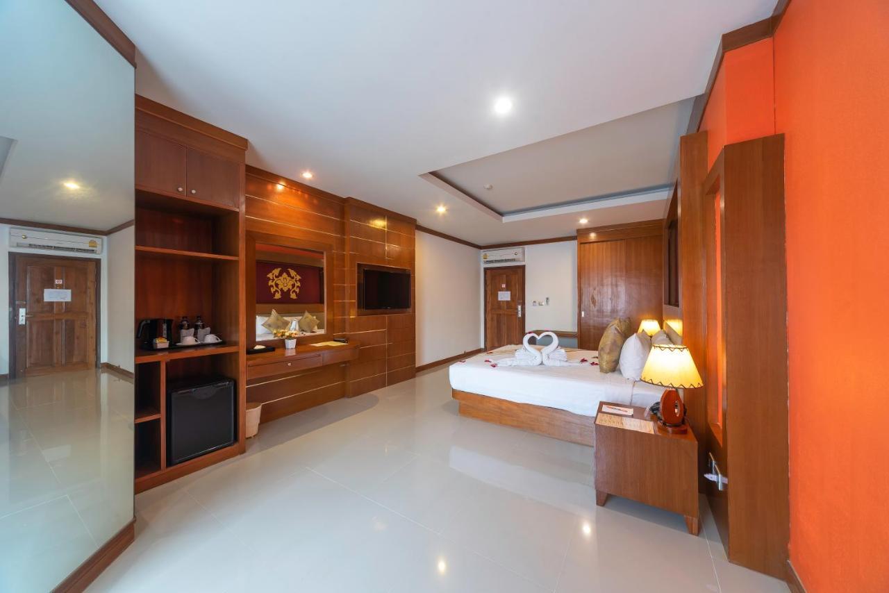 Shanaya & Phuket Hotel 4*