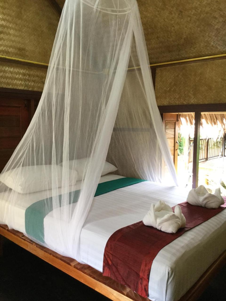 Resort Khaosok Bamboo Huts