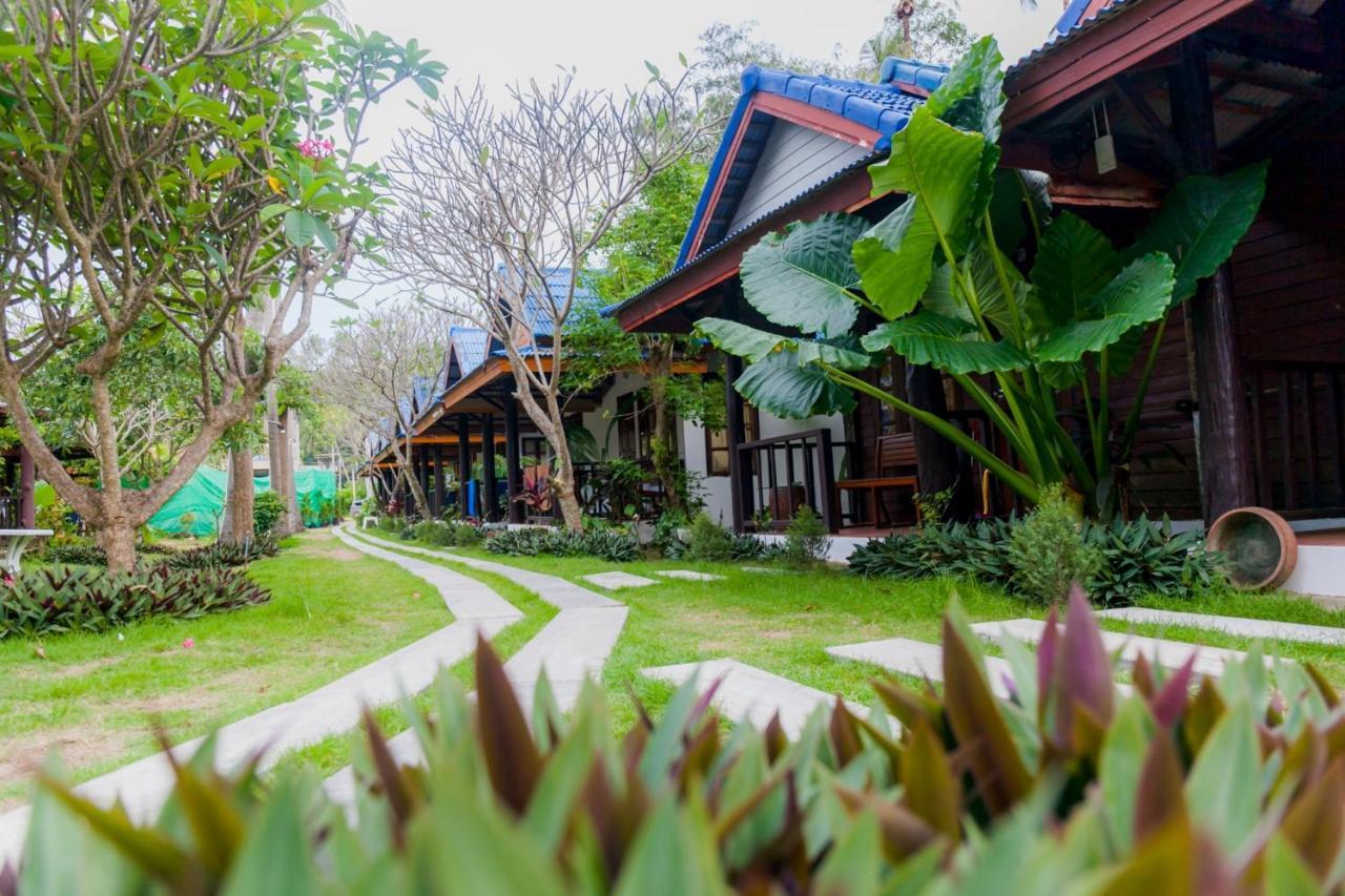 Resort Sea Sun Resort, Lanta Island