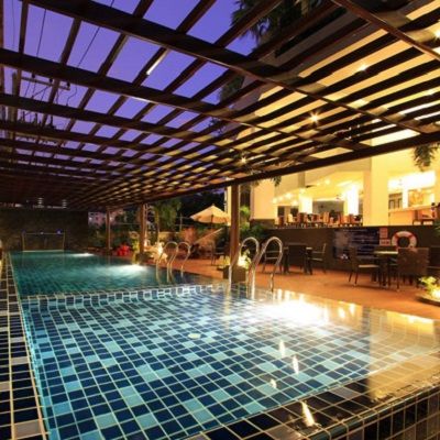 Hotel Baramee Hip Phuket