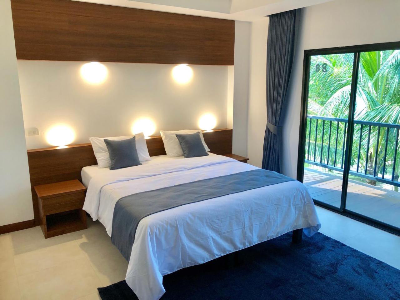 Noble House Resort 3*