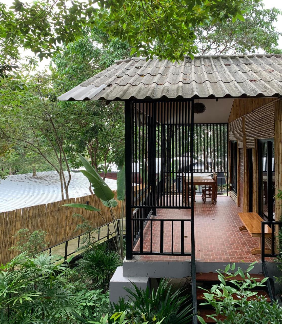 Resort West Coast Beach Ko Pha Ngan